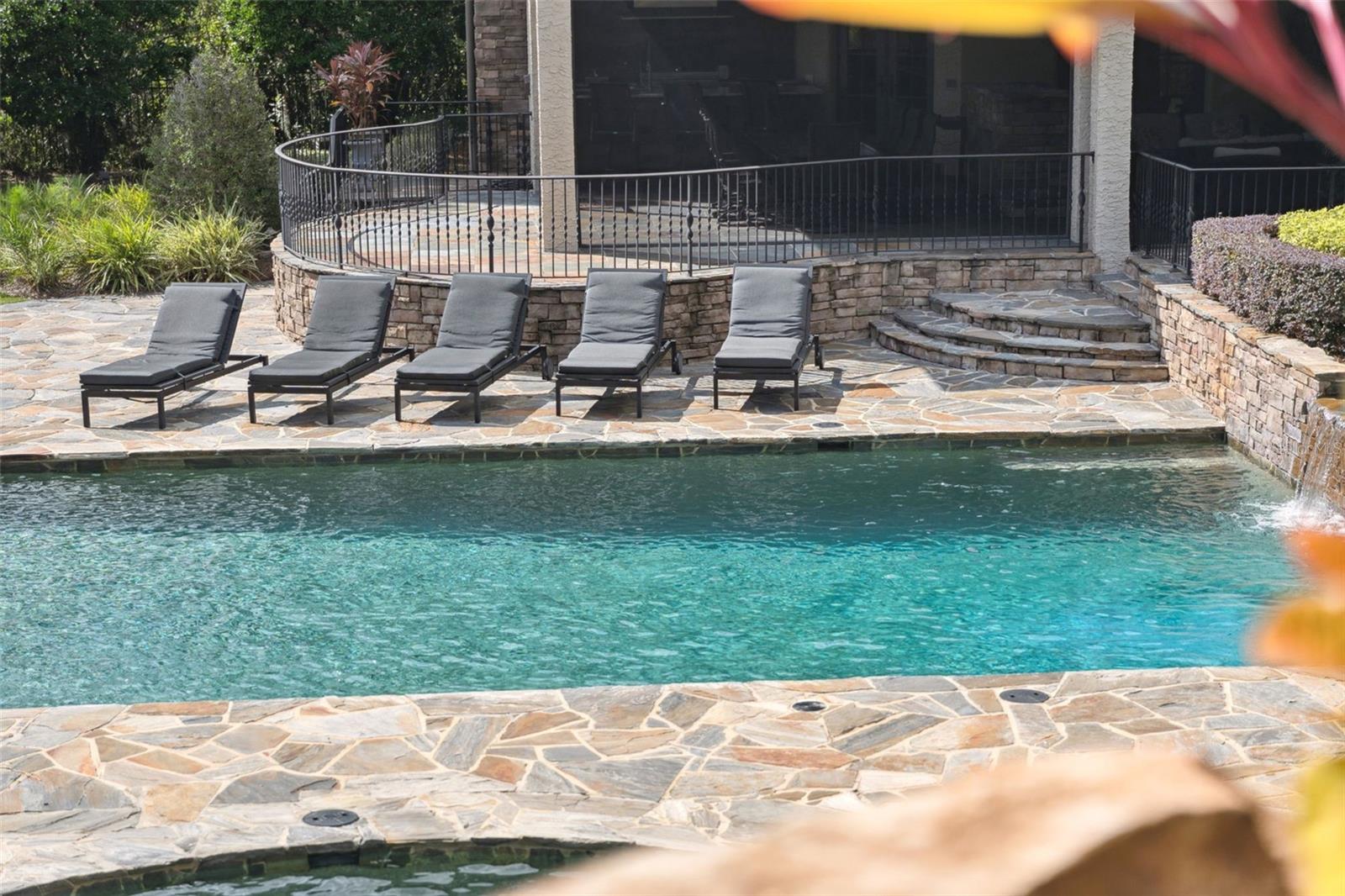 O6353035 Property Photo