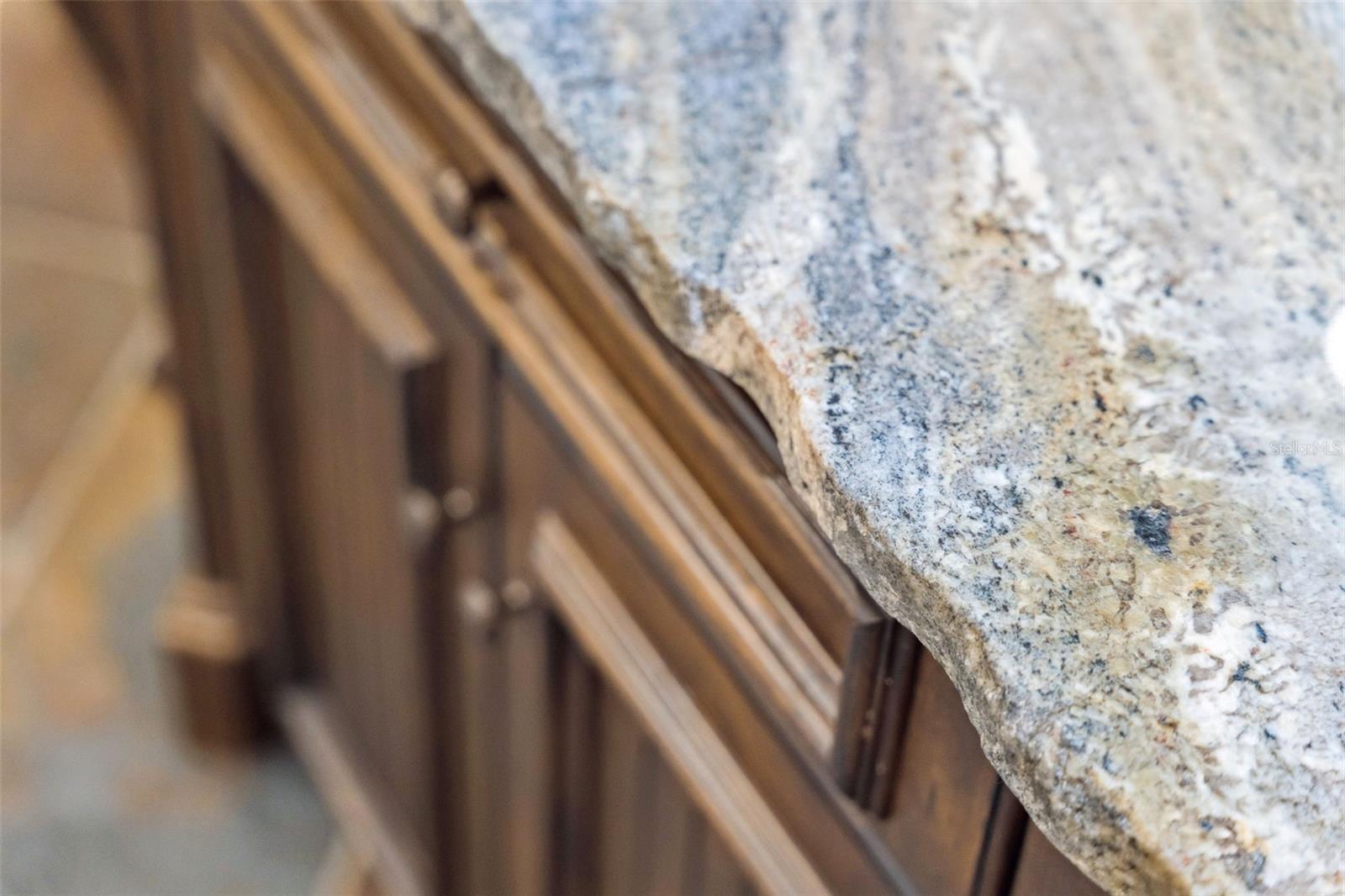 O6353035 Property Photo