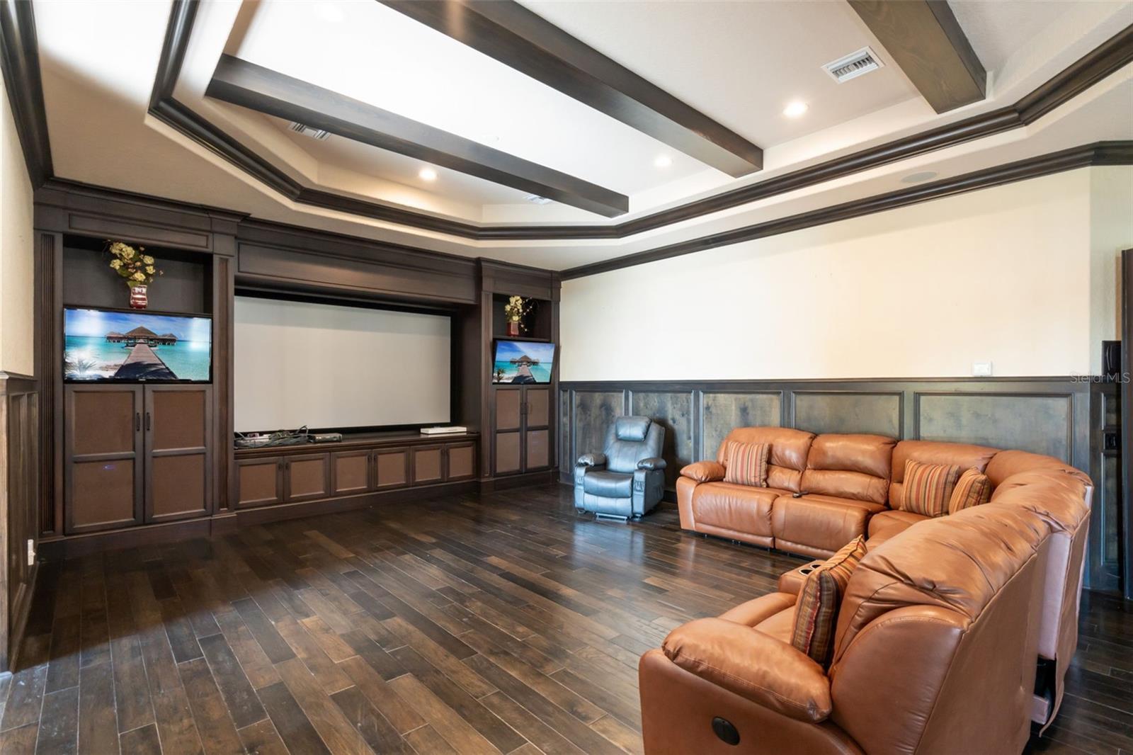 O6353035 Property Photo