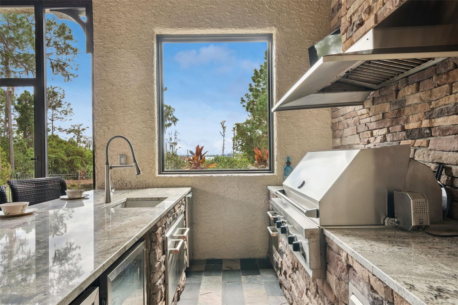 O6353035 Property Photo