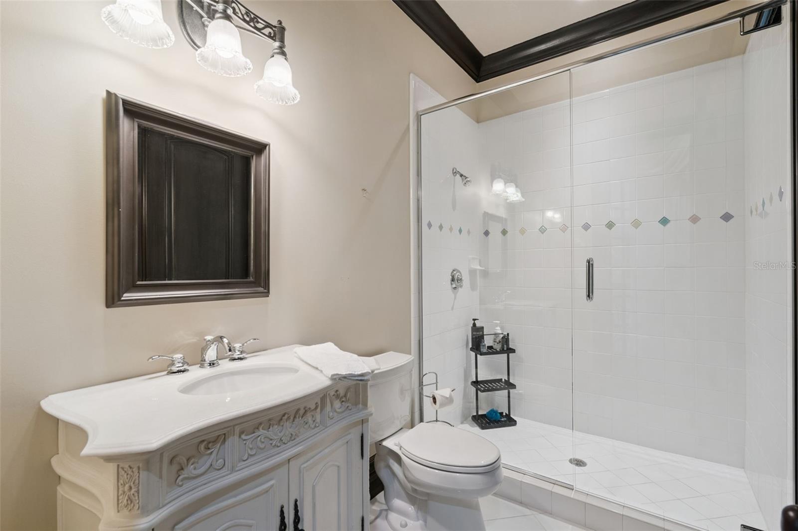 O6353035 Property Photo