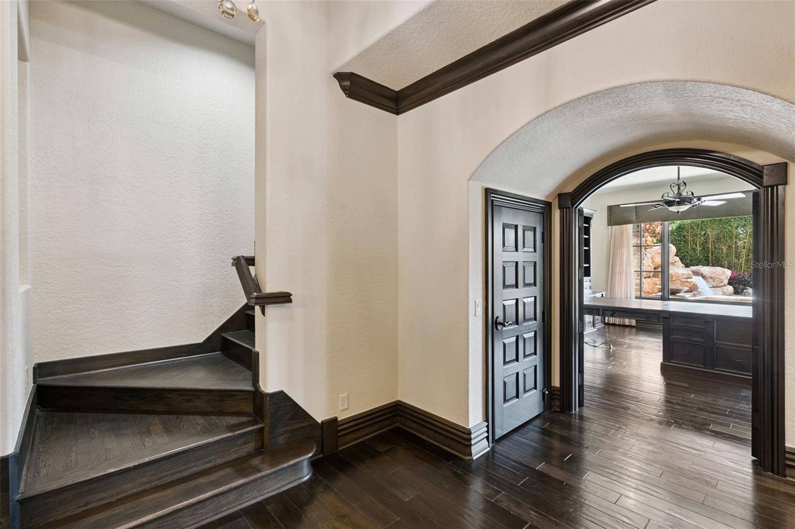 O6353035 Property Photo