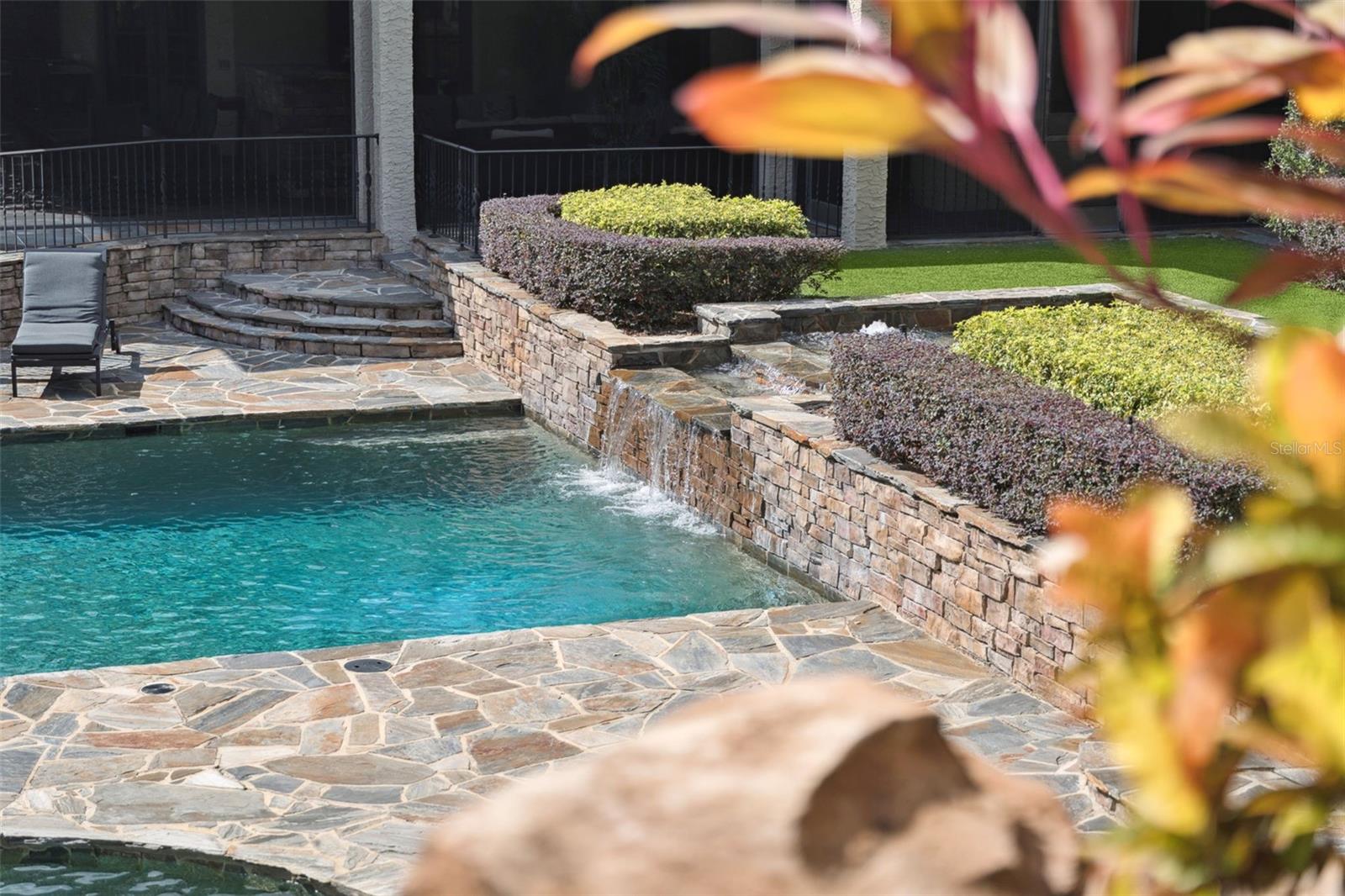 O6353035 Property Photo