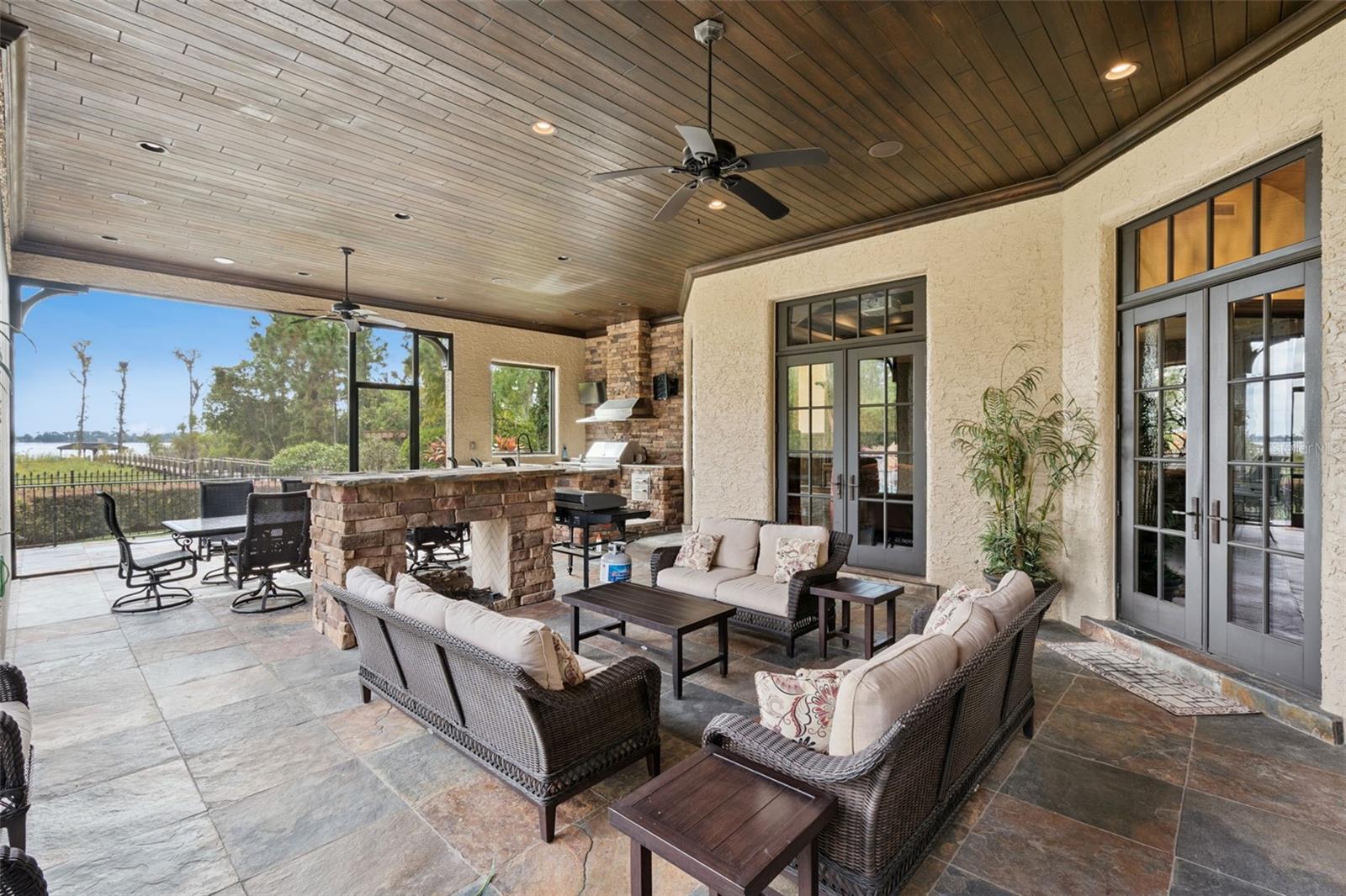 O6353035 Property Photo