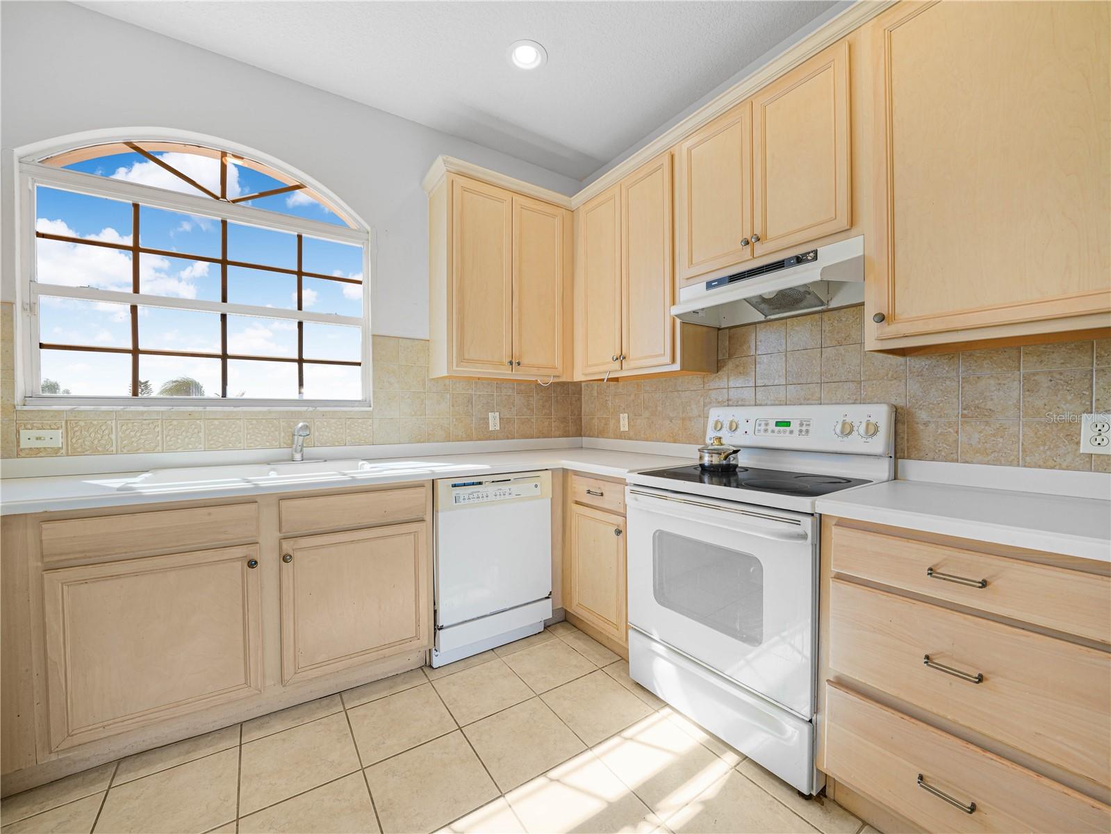 2204 ASHTON PALMS DR #2204, LAKE WALES, FL, 33859