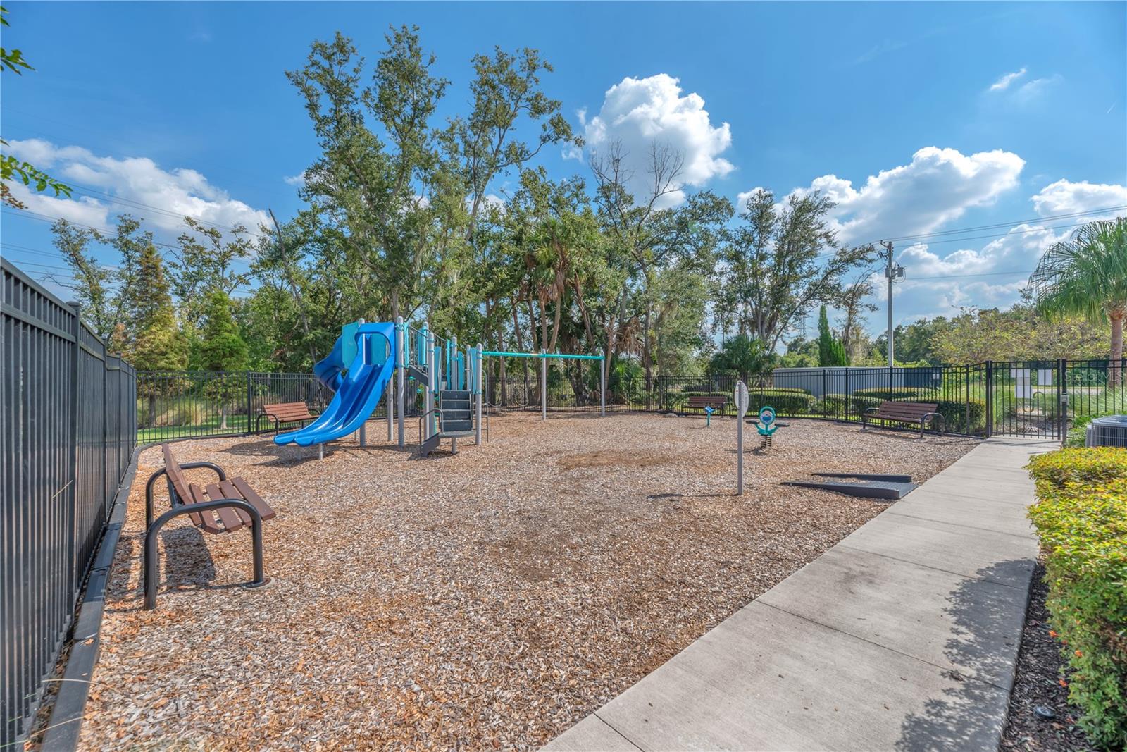 7085 WOODCHASE GLEN DR, RIVERVIEW, FL, 33578