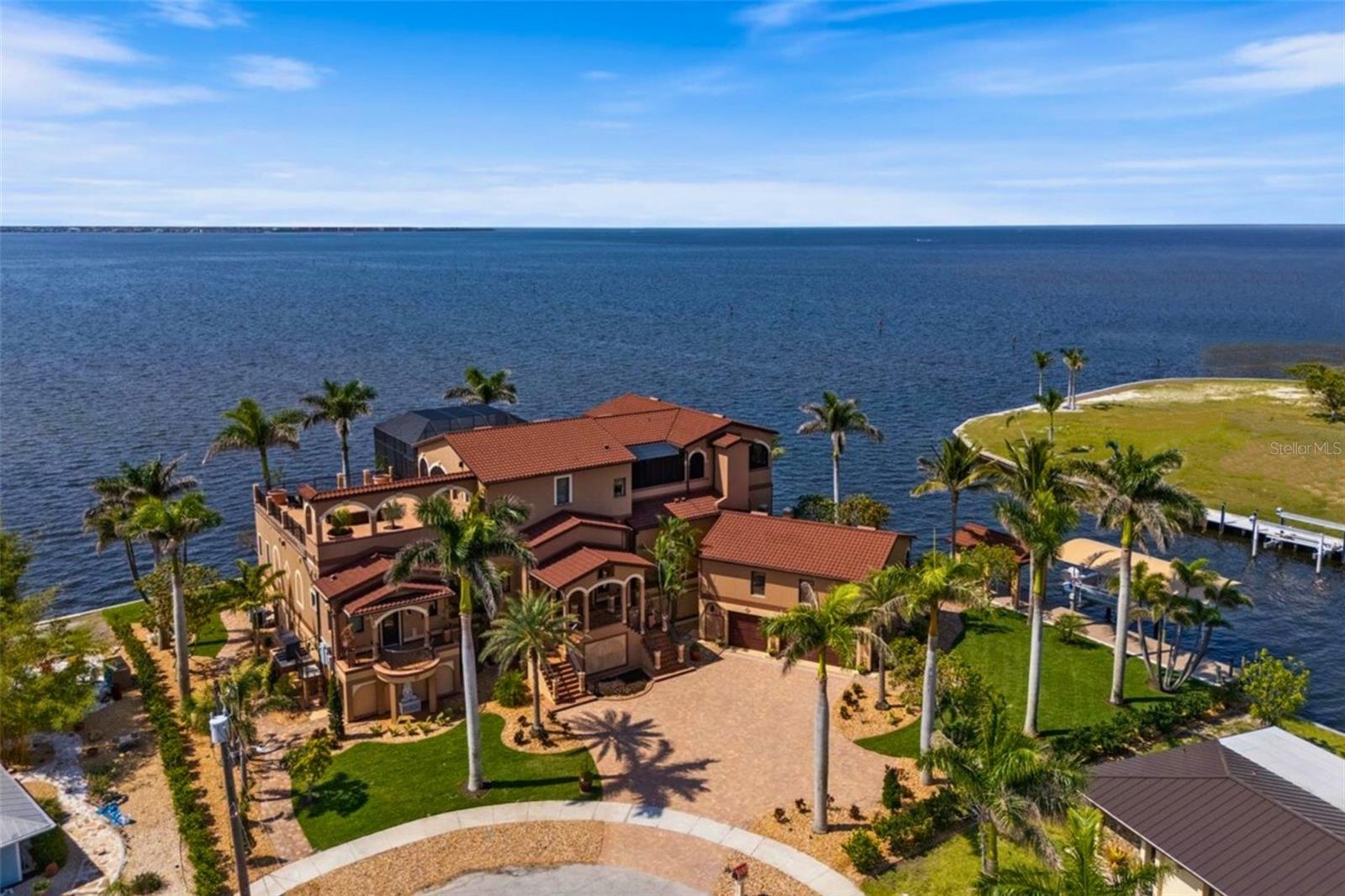 266 BANGSBERG RD SE, PORT CHARLOTTE, FL, 33952