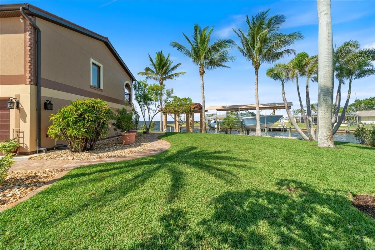 266 BANGSBERG RD SE, PORT CHARLOTTE, FL, 33952