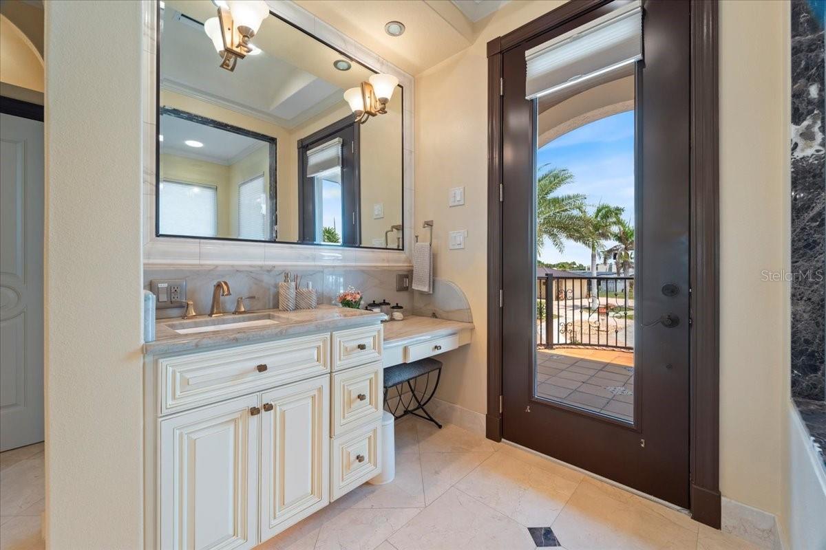 266 BANGSBERG RD SE, PORT CHARLOTTE, FL, 33952