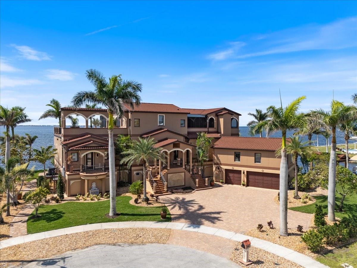 266 BANGSBERG RD SE, PORT CHARLOTTE, FL, 33952