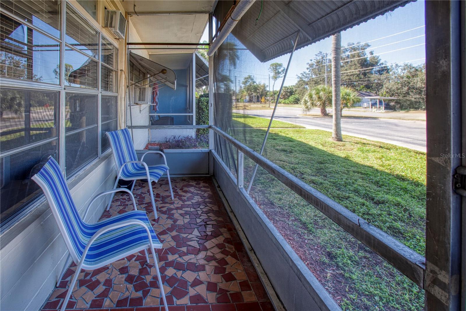 TB8438517 Property Photo