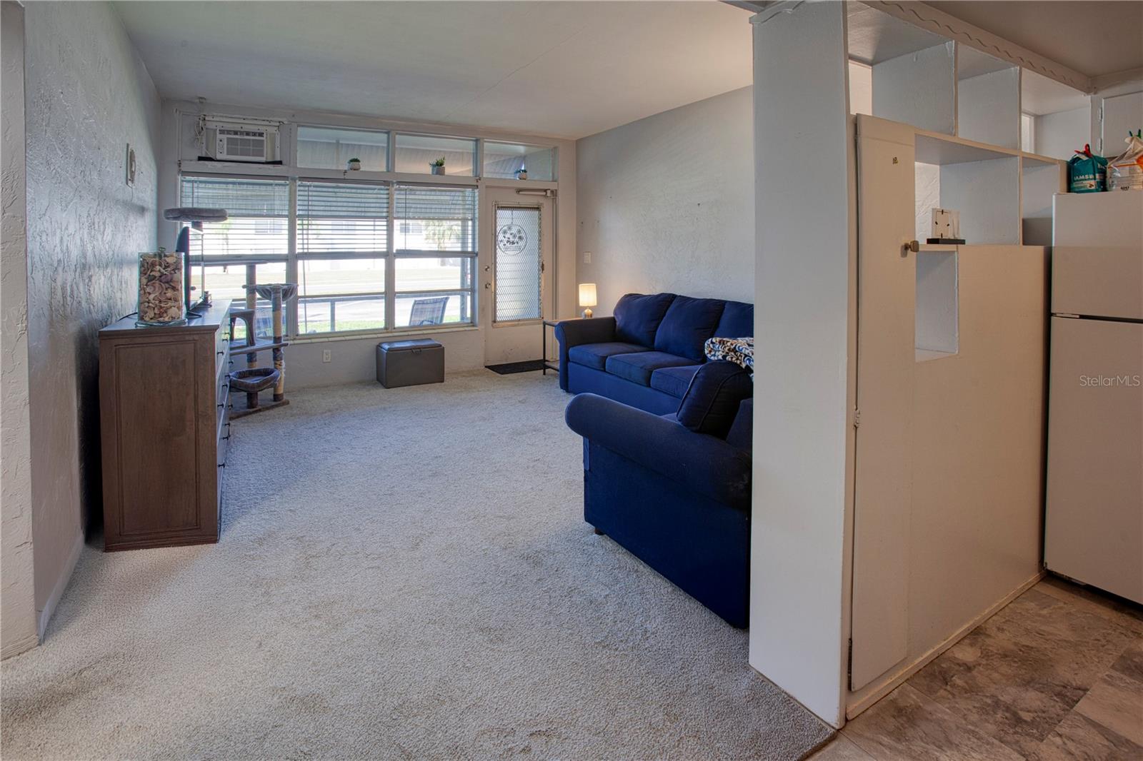 TB8438517 Property Photo