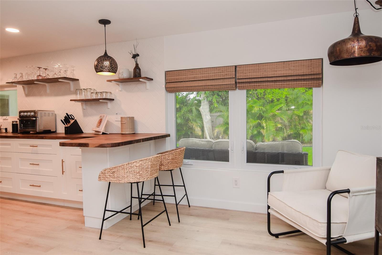 Kitchen/Breakfast Bar