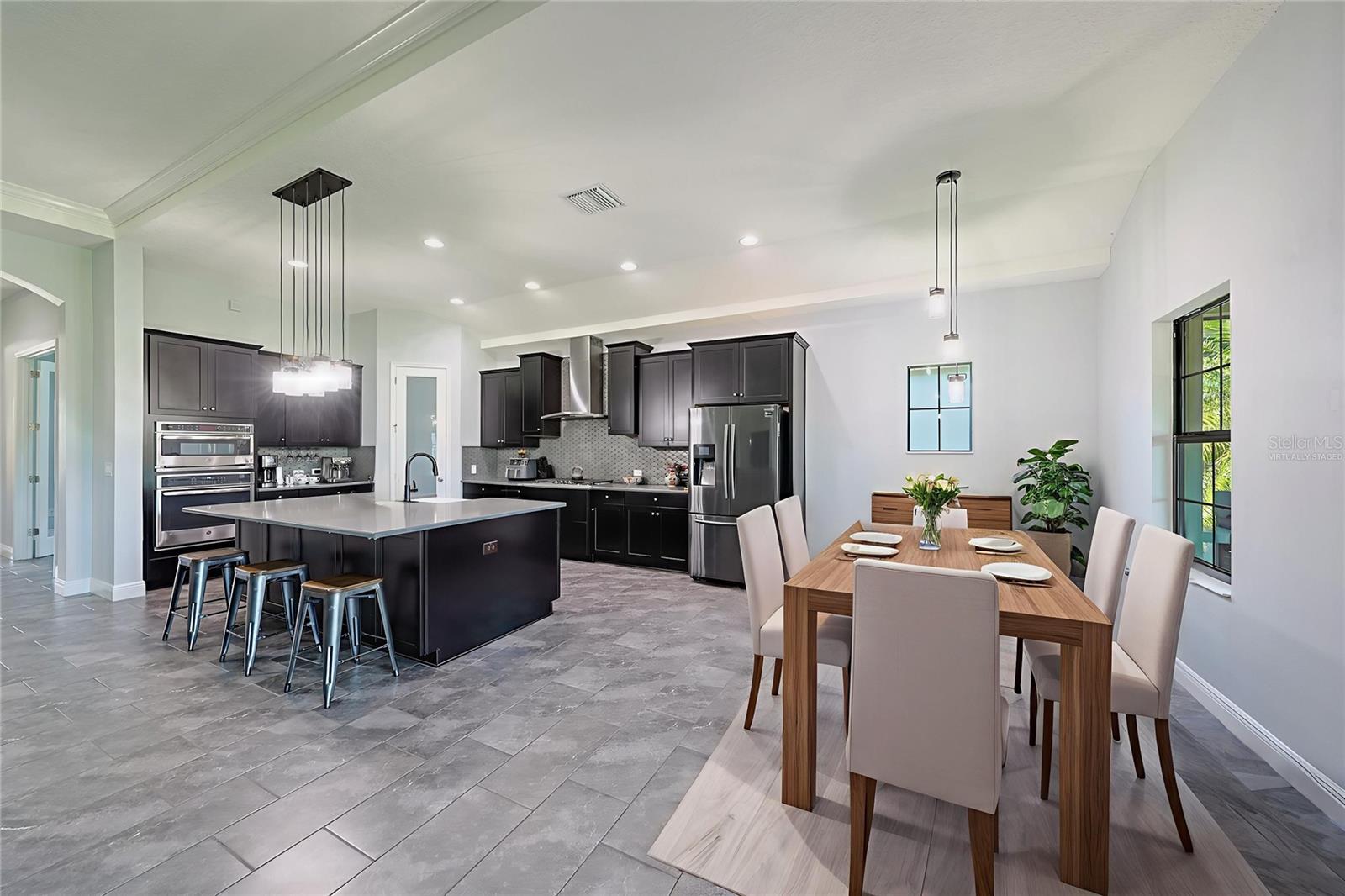 Virtually staged eat-in area