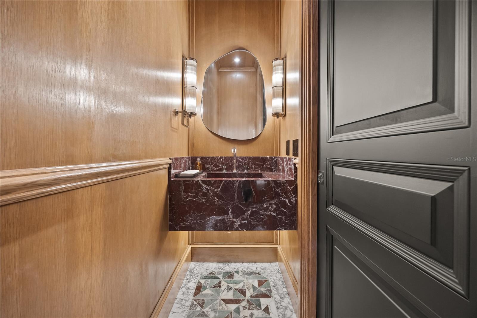 O6353083 Property Photo