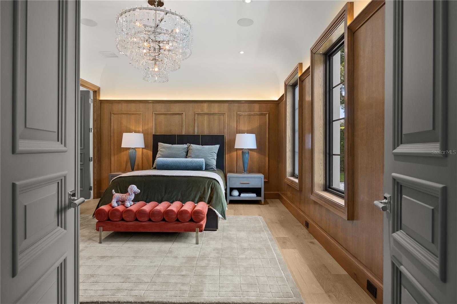 O6353083 Property Photo