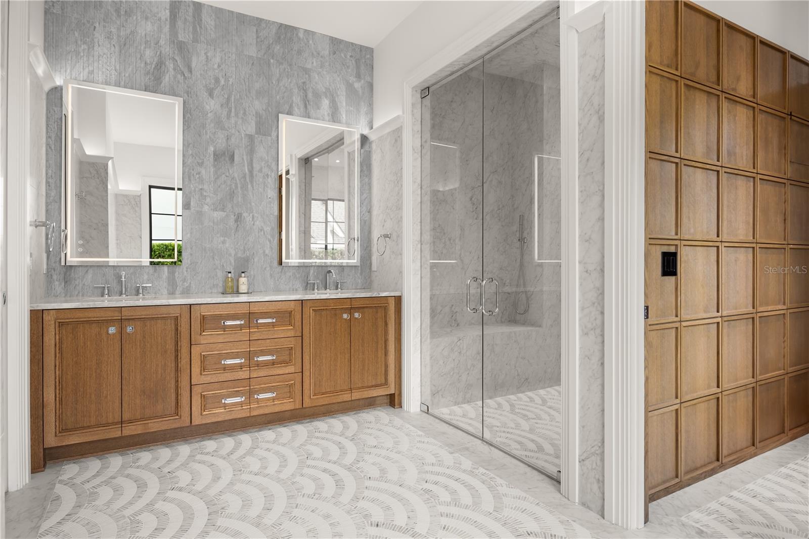 O6353083 Property Photo