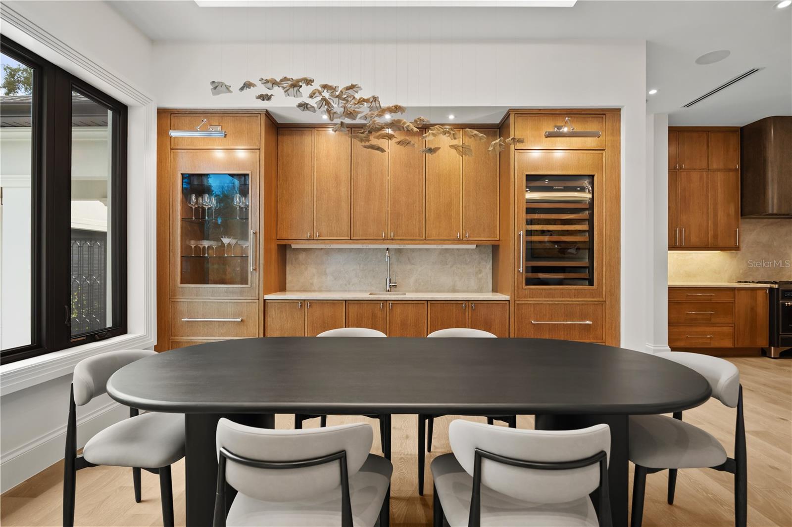 O6353083 Property Photo