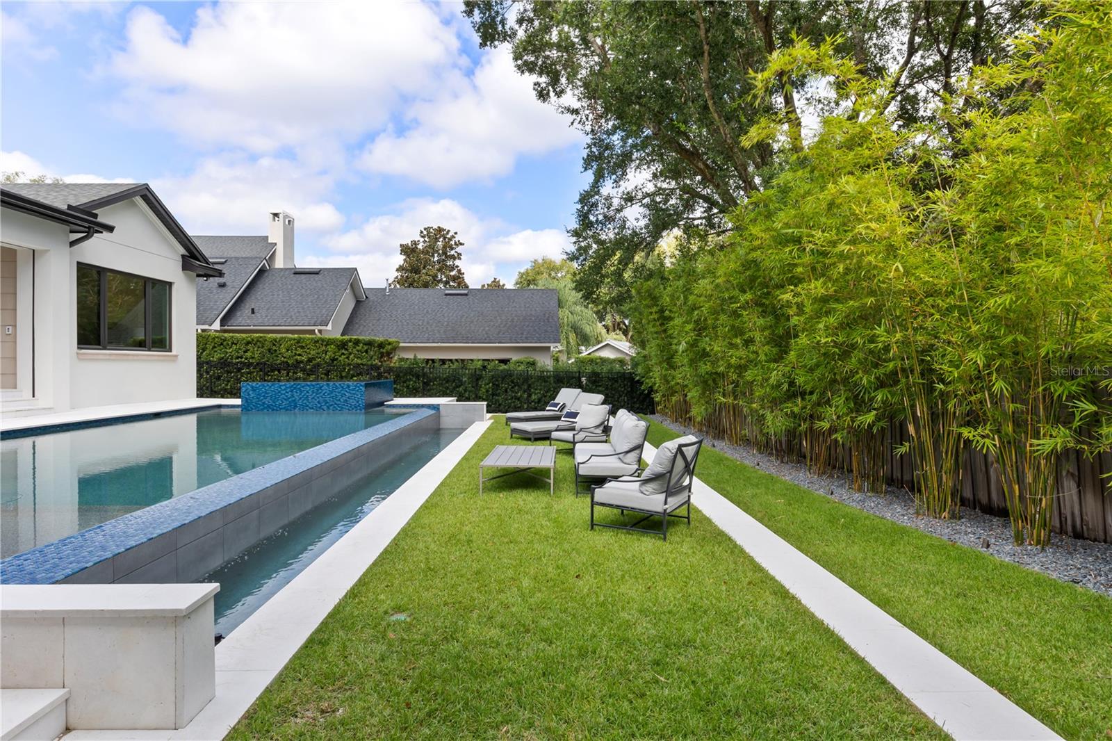 O6353083 Property Photo