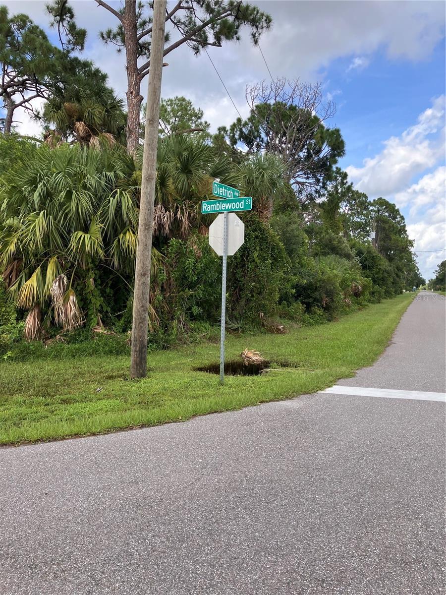 12194 DIETRICH AVE, PORT CHARLOTTE, FL, 33953