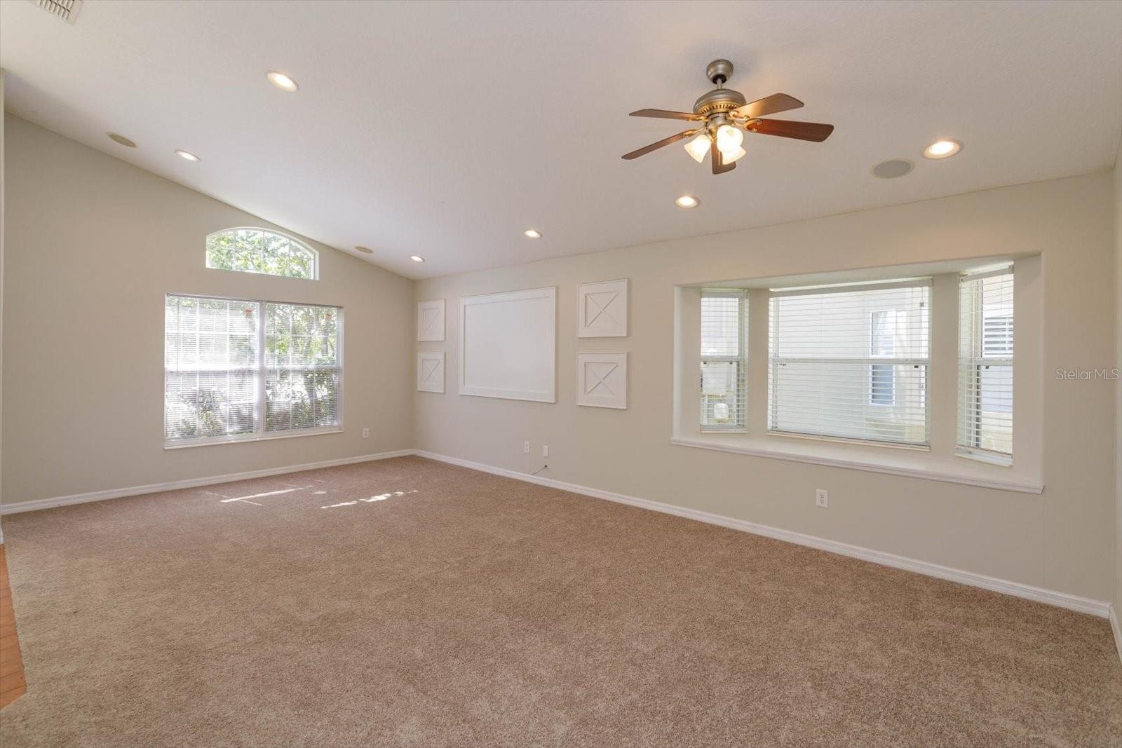 2415 SABASTIAN ST, MOUNT DORA, FL, 32757