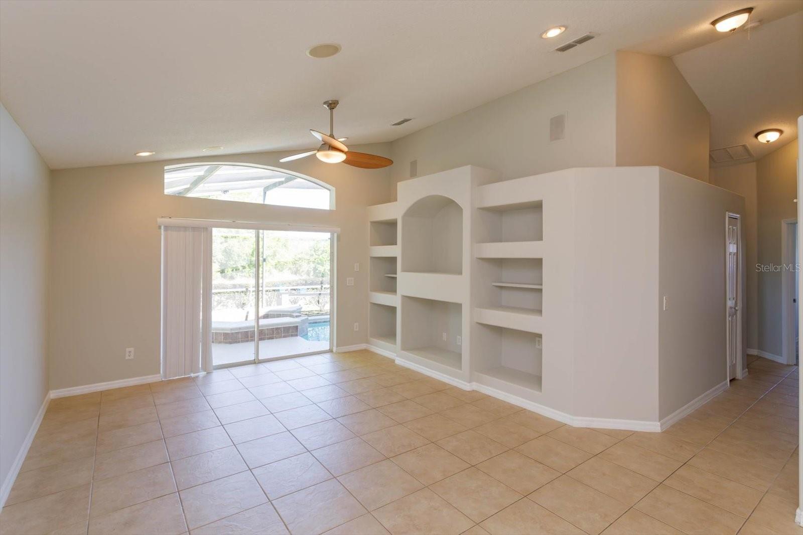 2415 SABASTIAN ST, MOUNT DORA, FL, 32757