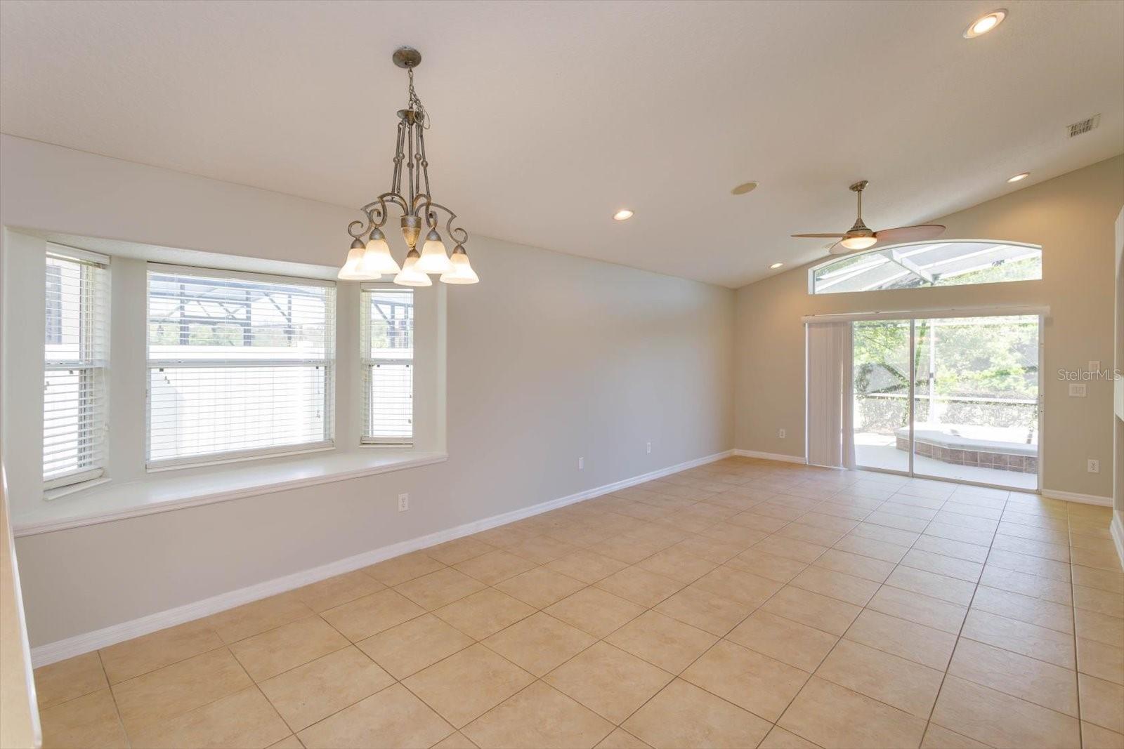 2415 SABASTIAN ST, MOUNT DORA, FL, 32757