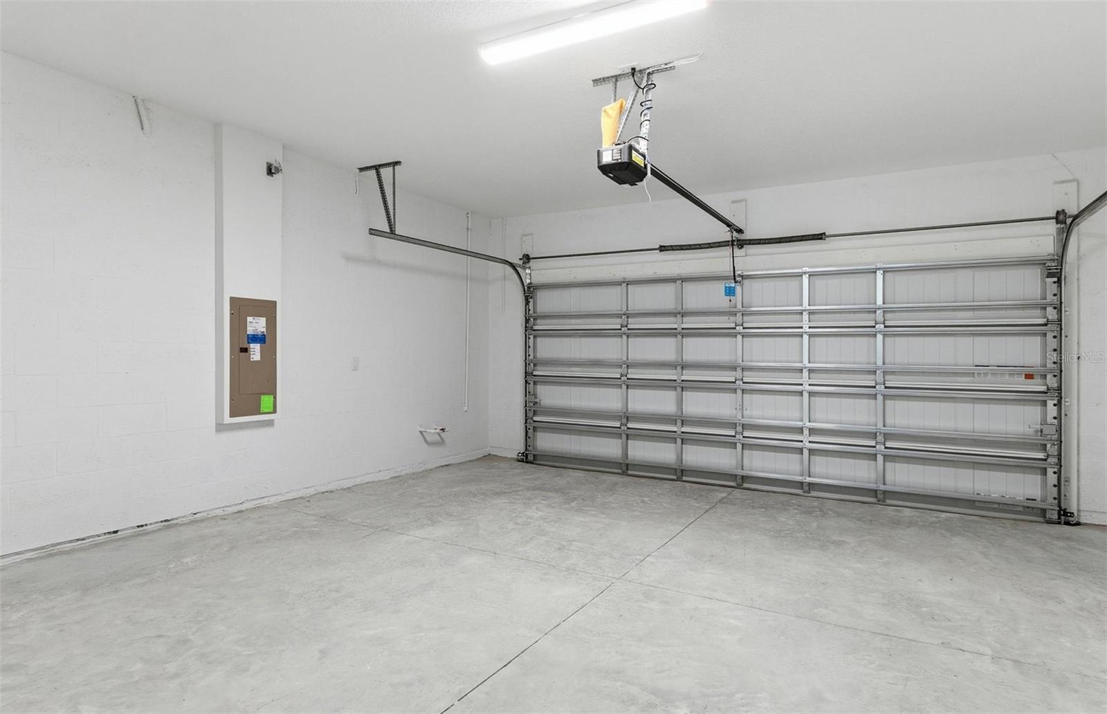 2-Car Garage