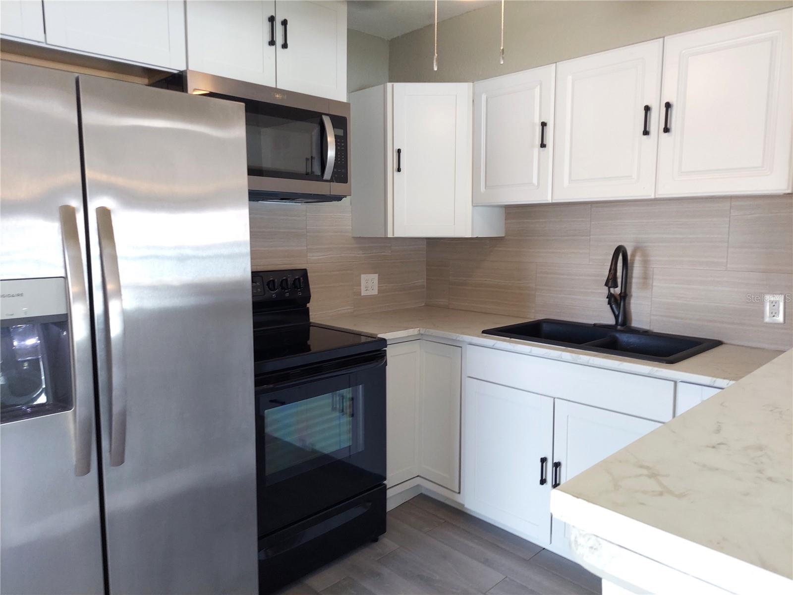 3165 CRESTWOOD DR, PORT CHARLOTTE, FL, 33952