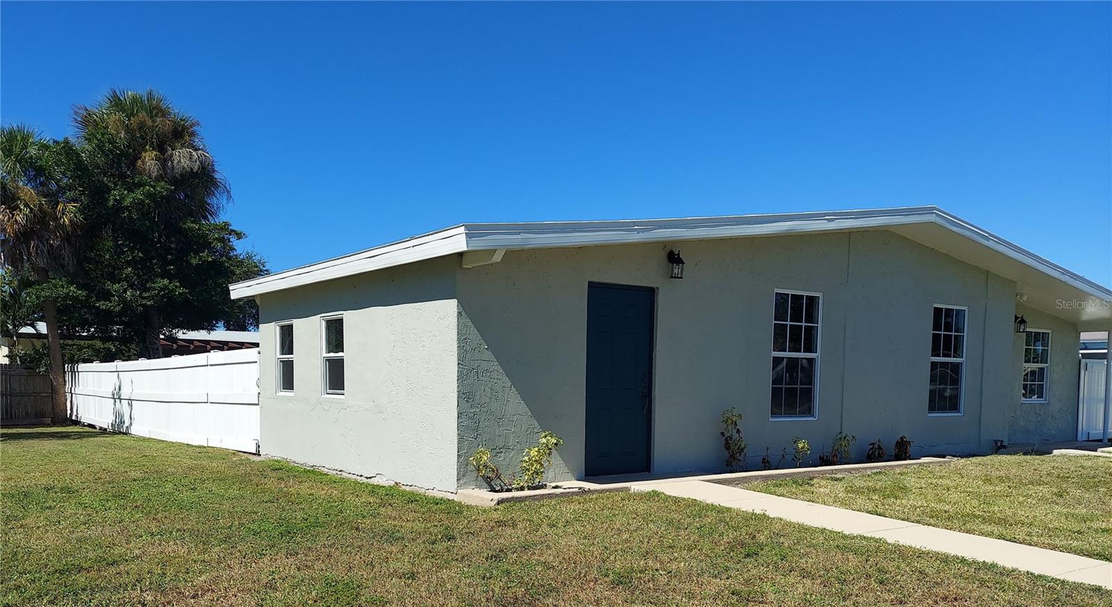 3165 CRESTWOOD DR, PORT CHARLOTTE, FL, 33952