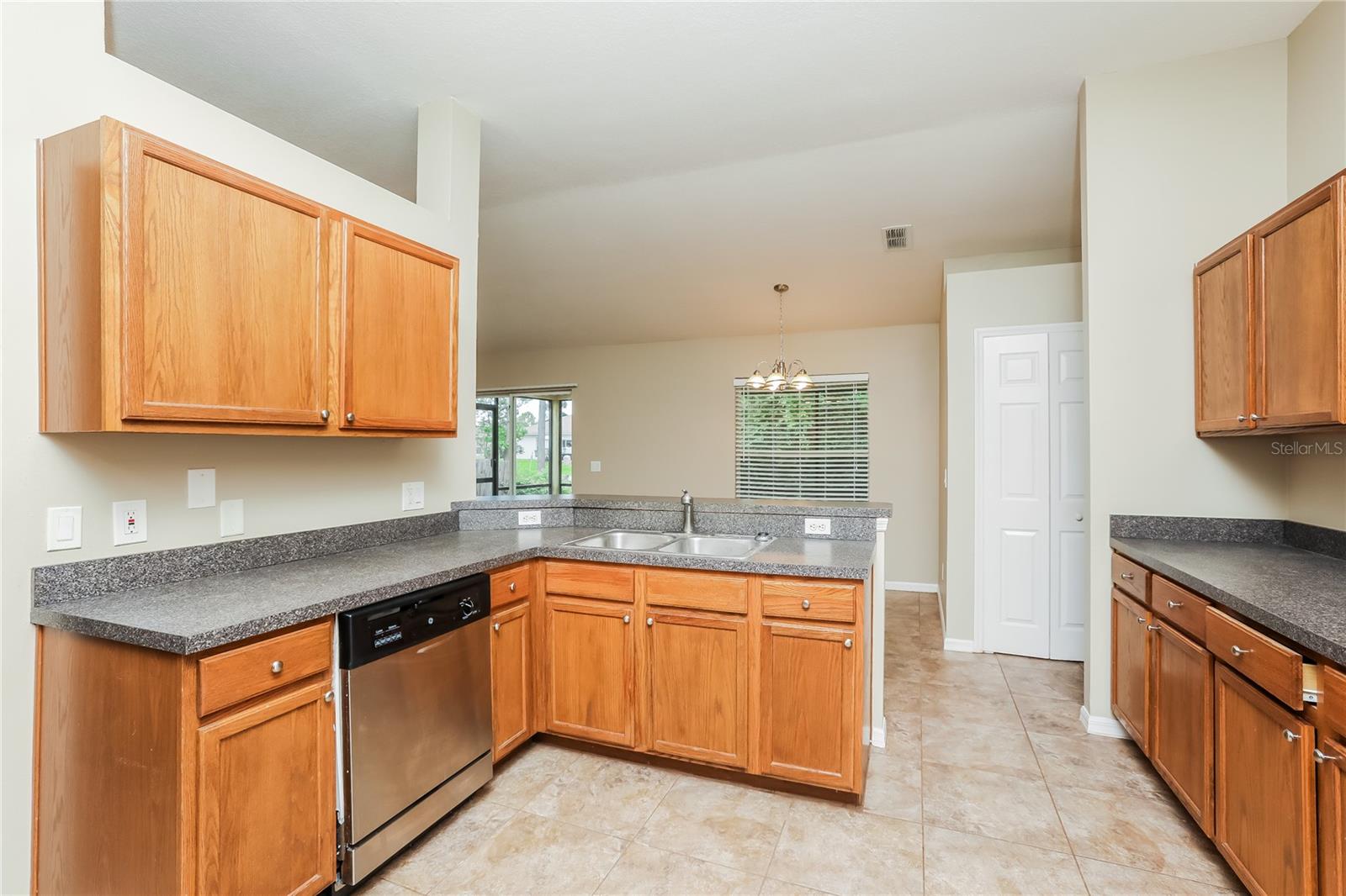 3131 BRANCHVILLE DR, DELTONA, FL, 32738