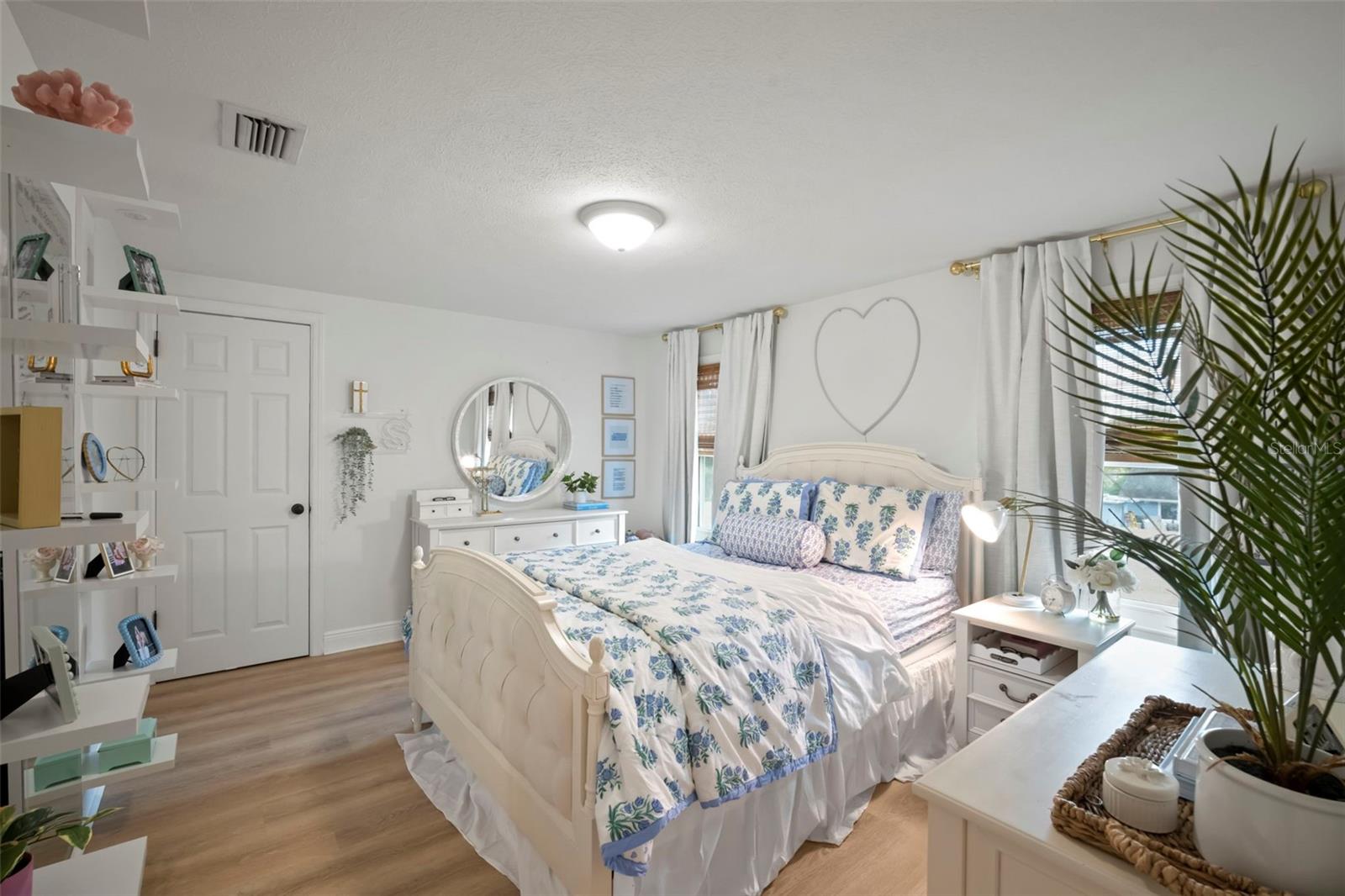 2802 LINTHICUM PL, TAMPA, FL, 33618