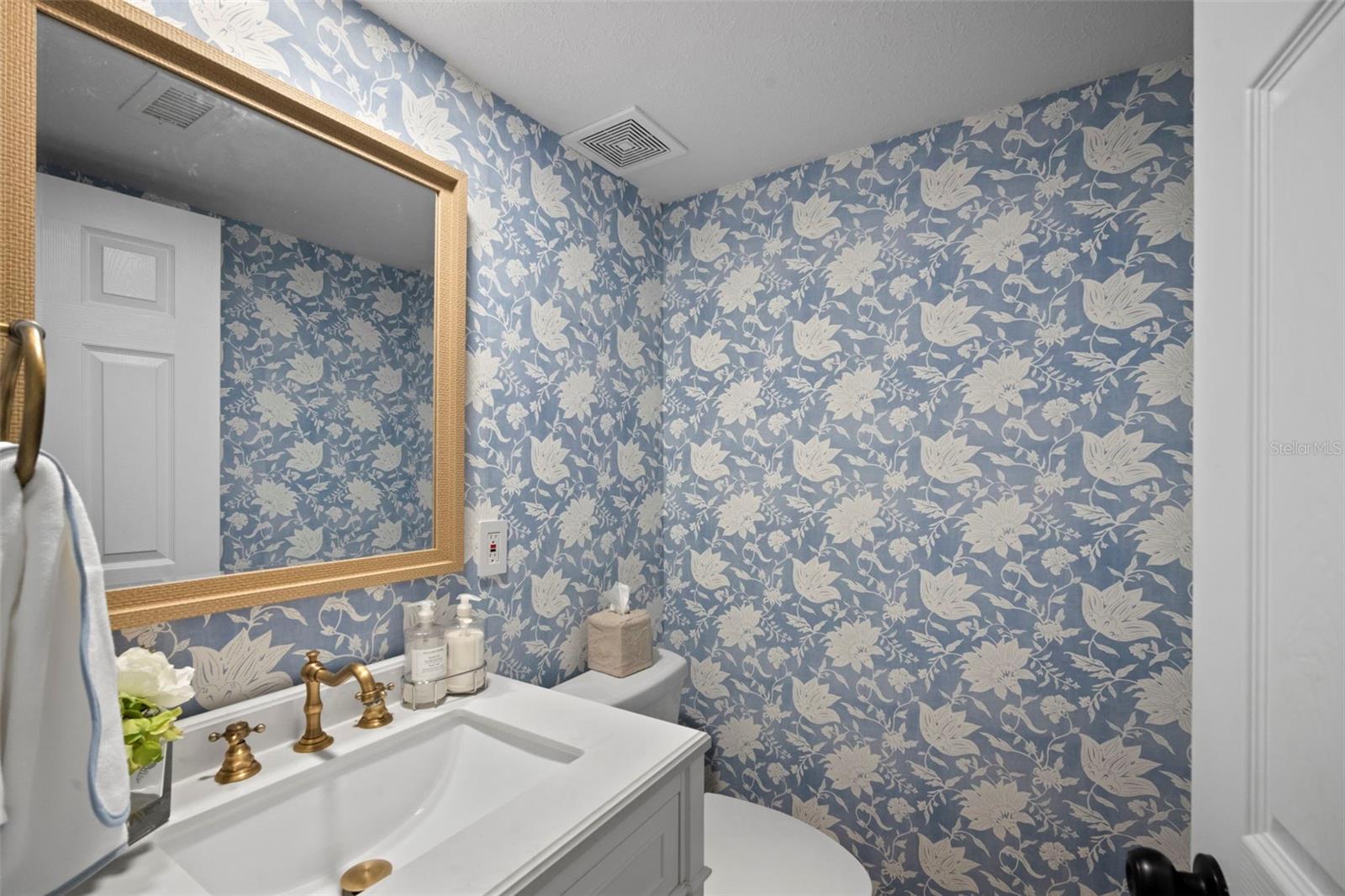 2802 LINTHICUM PL, TAMPA, FL, 33618