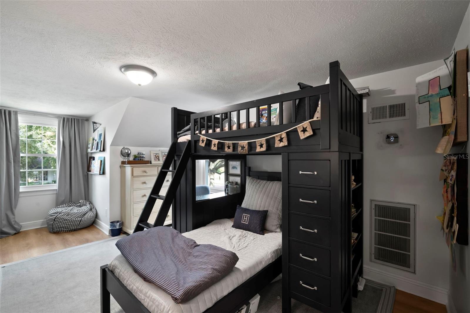 2802 LINTHICUM PL, TAMPA, FL, 33618