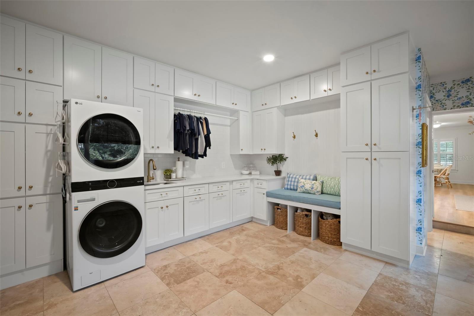 2802 LINTHICUM PL, TAMPA, FL, 33618