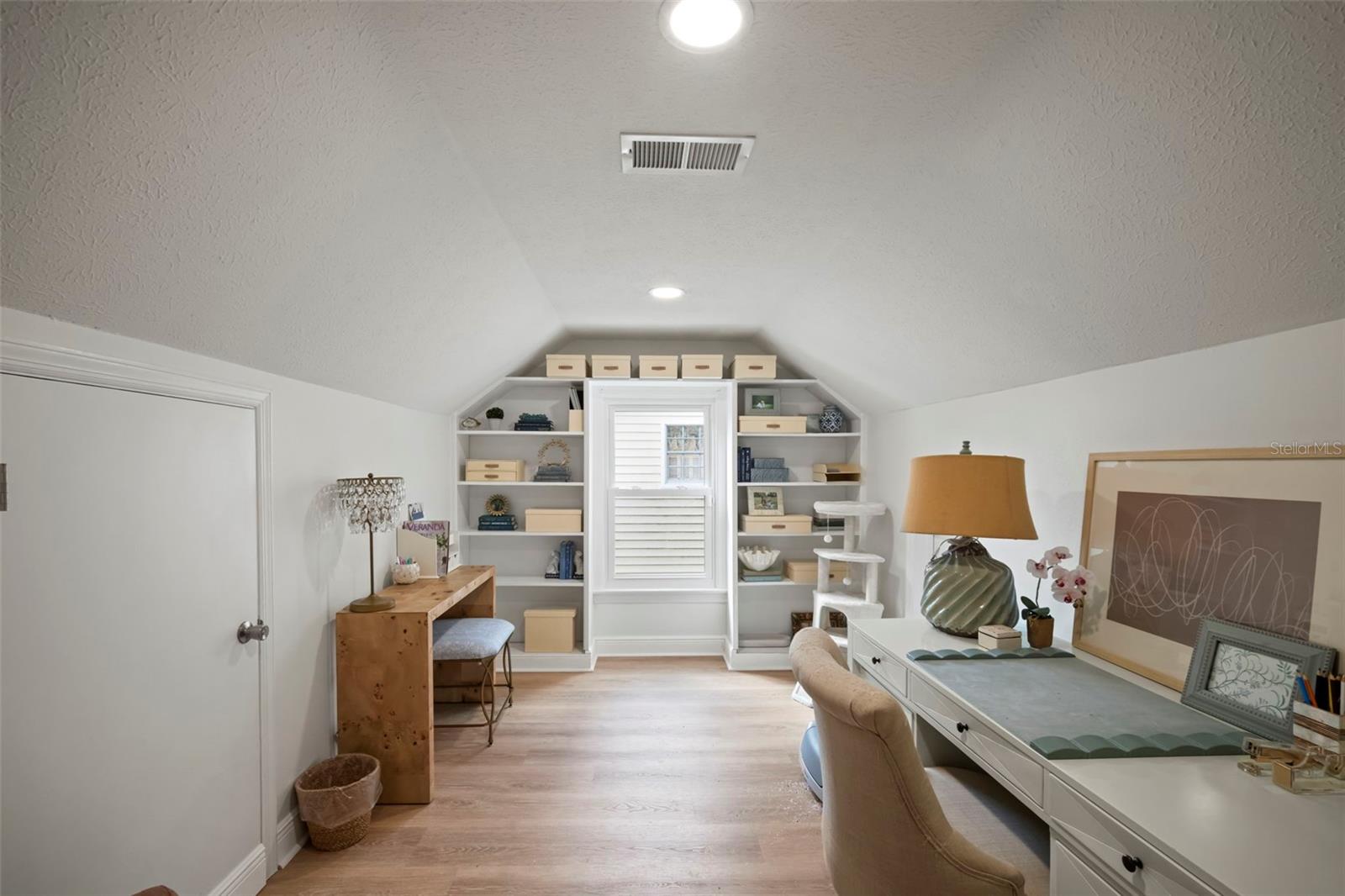 2802 LINTHICUM PL, TAMPA, FL, 33618