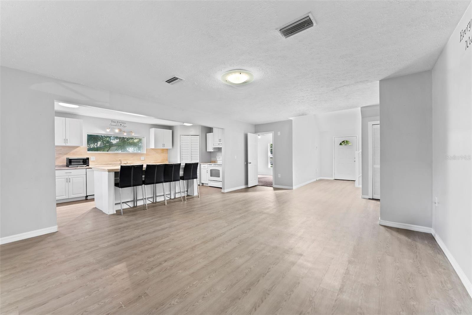 4126 TEMPLE HEIGHTS RD, TAMPA, FL, 33617