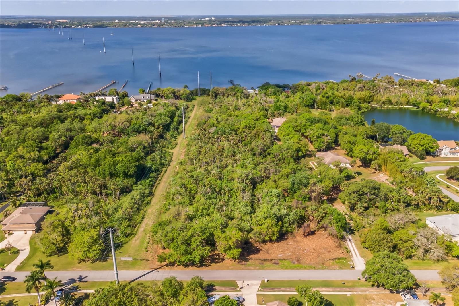 3305 SPARTINA AVE, MERRITT ISLAND, FL, 32953