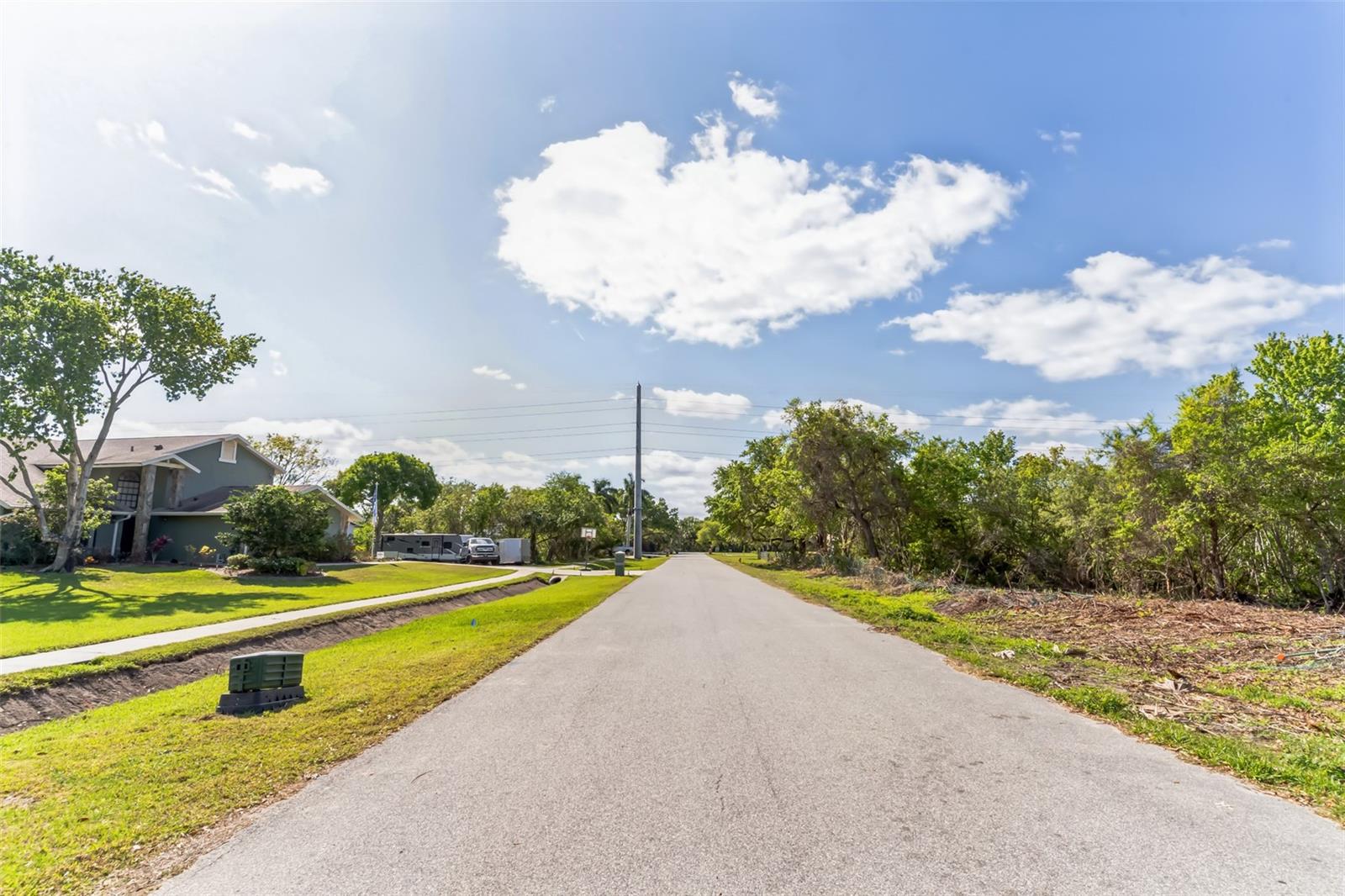 3305 SPARTINA AVE, MERRITT ISLAND, FL, 32953