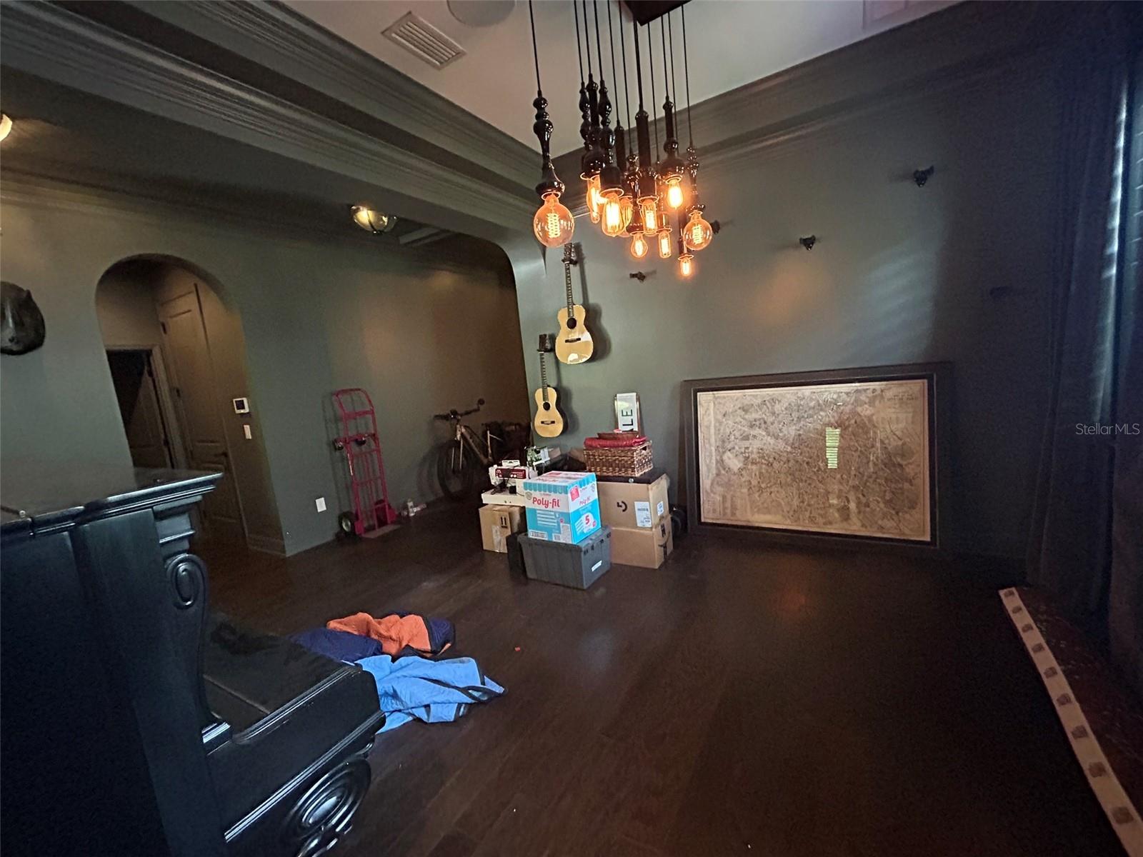 14320 AVON FARMS DR, TAMPA, FL, 33618