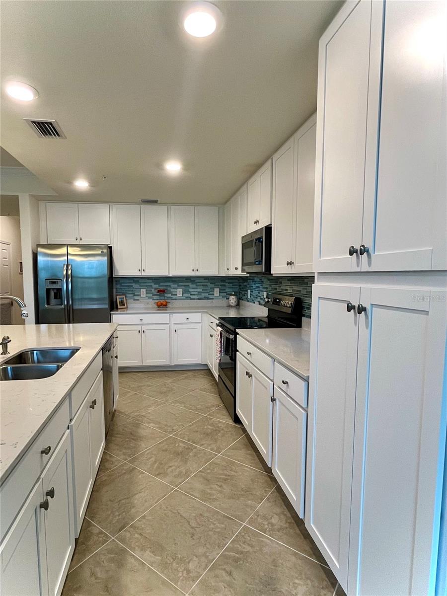 17520 GAWTHROP DR #106, LAKEWOOD RANCH, FL, 34211