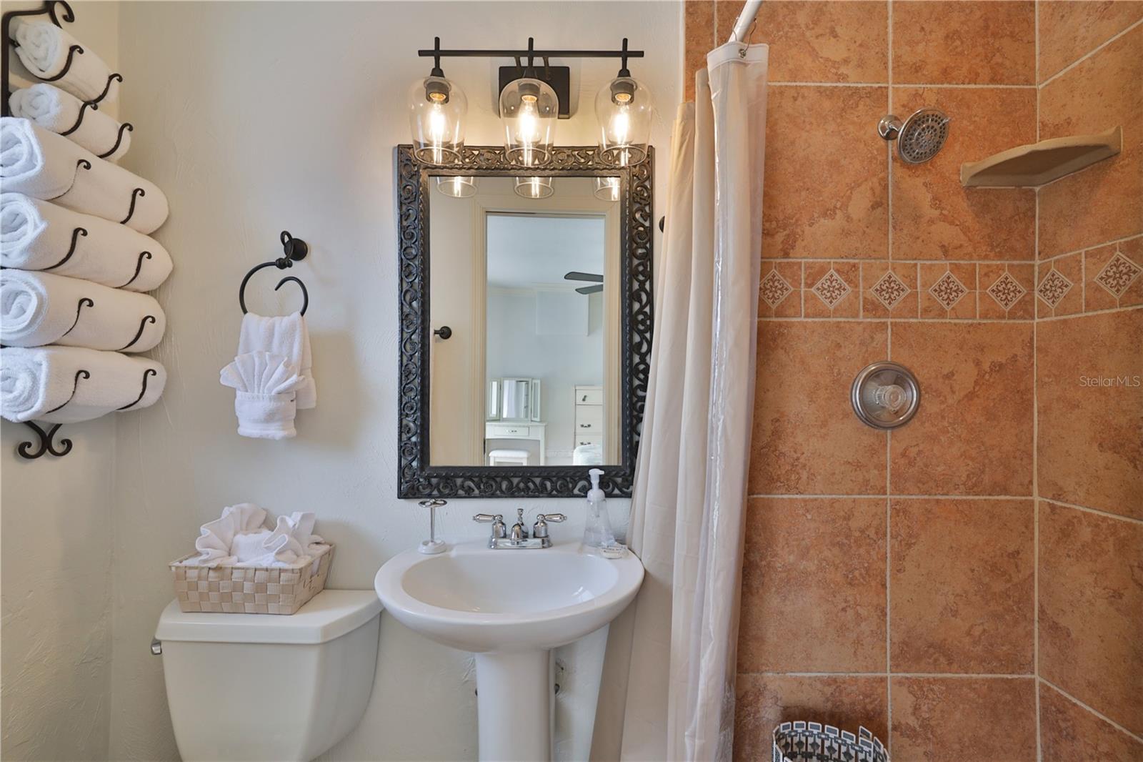 813 E 6TH AVE, NEW SMYRNA BEACH, FL, 32169