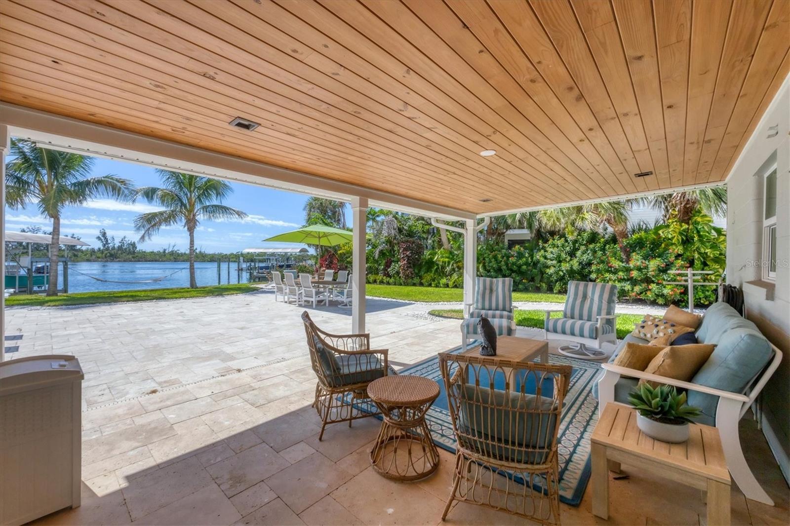 D6144298 Property Photo