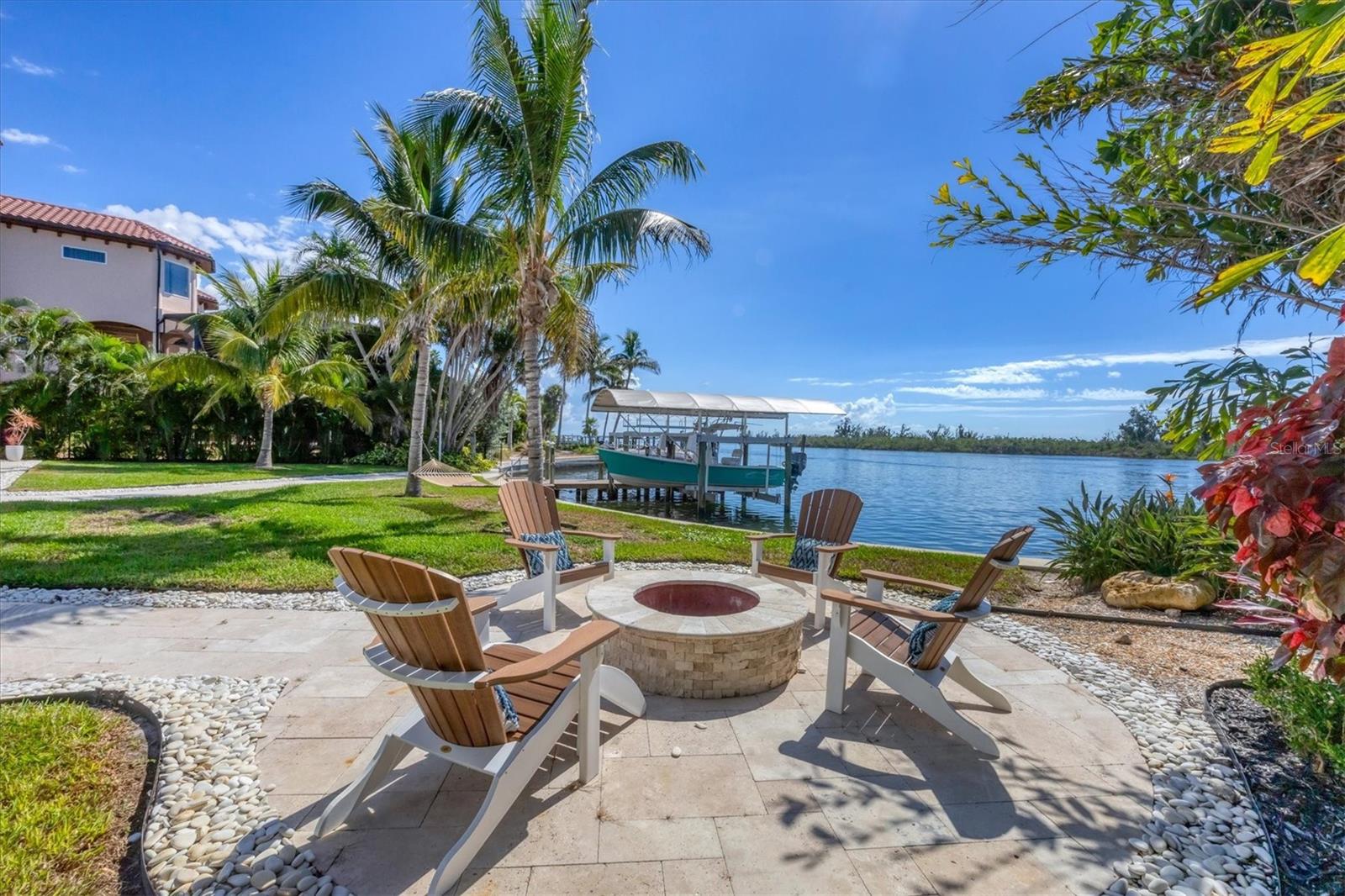 D6144298 Property Photo