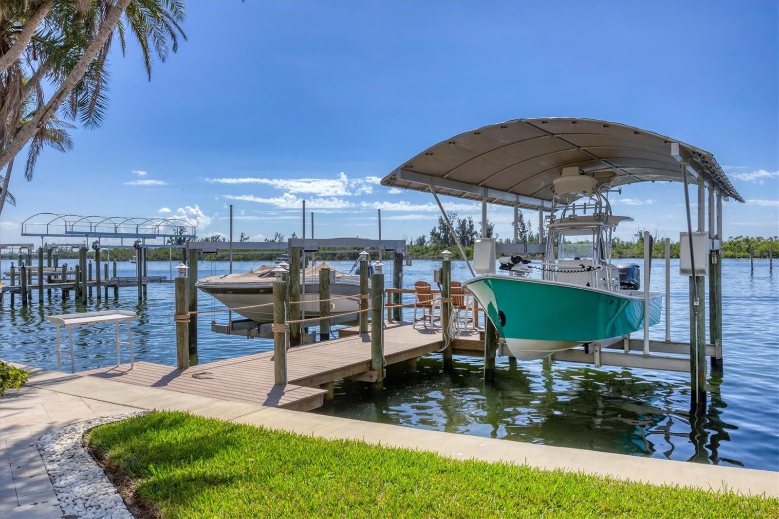 D6144298 Property Photo