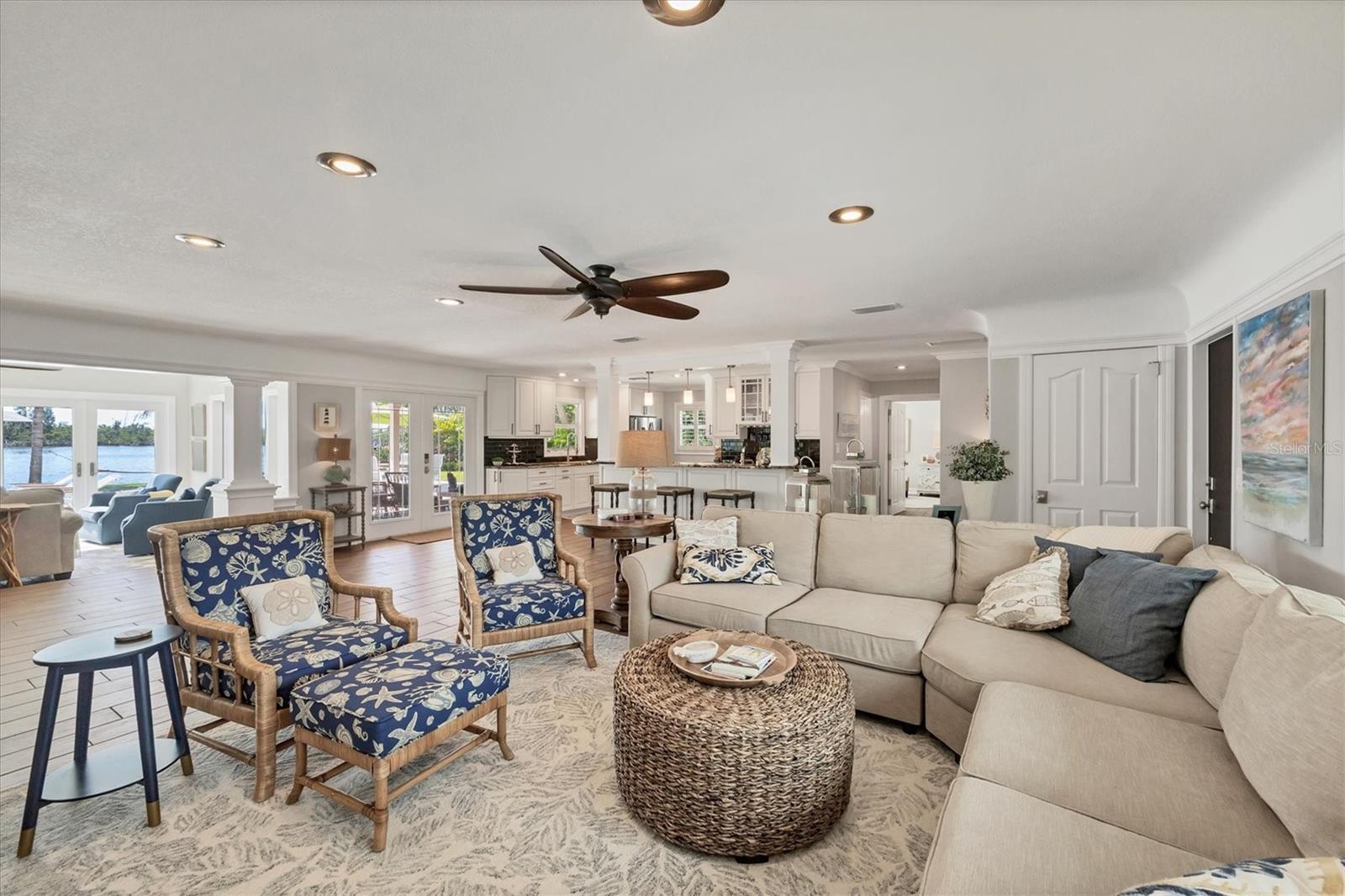 D6144298 Property Photo