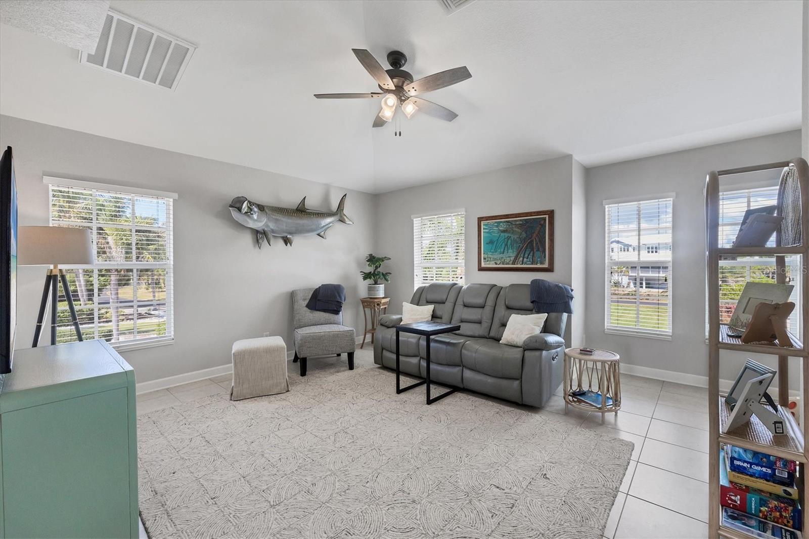 D6144298 Property Photo