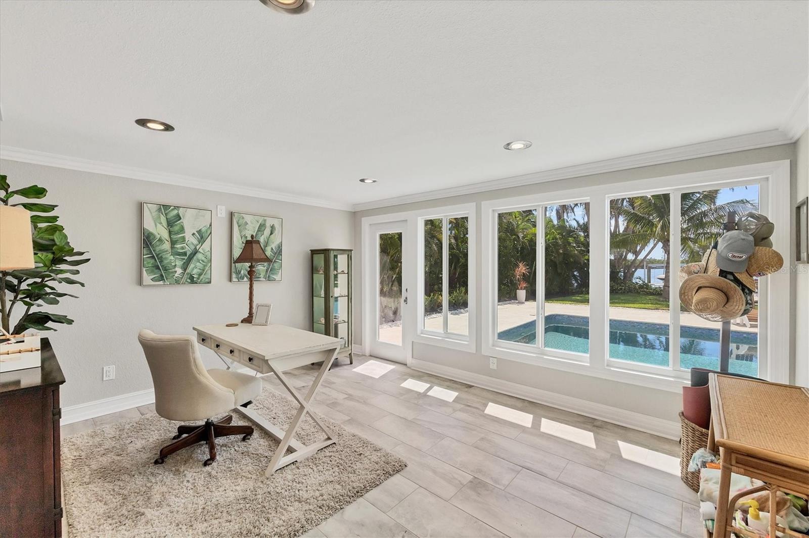 D6144298 Property Photo