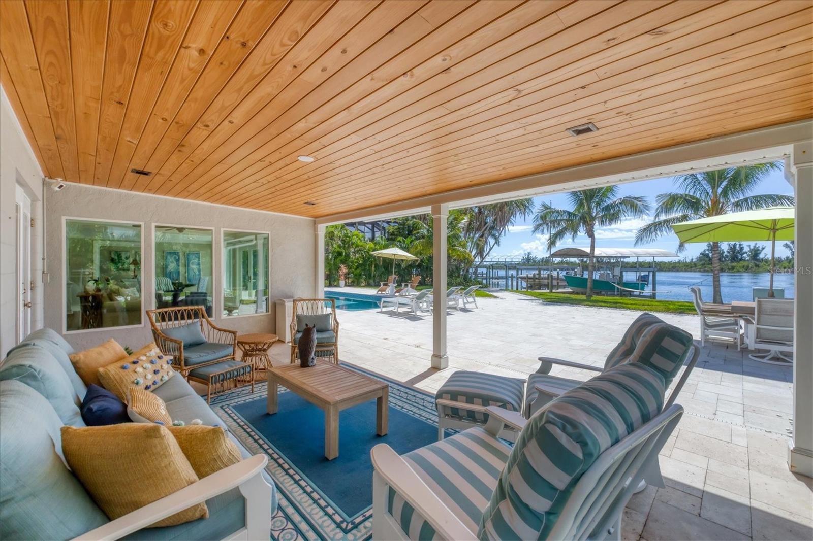 D6144298 Property Photo