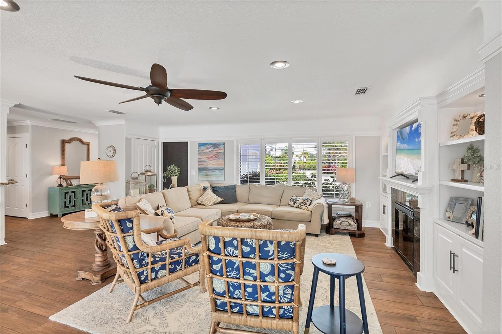 D6144298 Property Photo